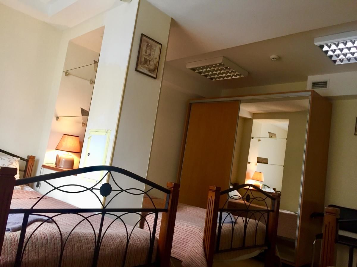 Хостелы Westend Hostel Kyiv Киев
