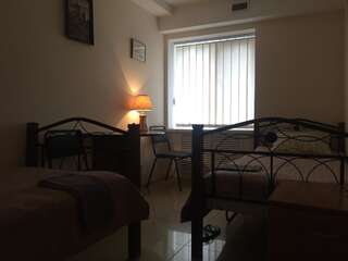 Хостелы Westend Hostel Kyiv Киев Двухместный номер с 2 отдельными кроватями-3