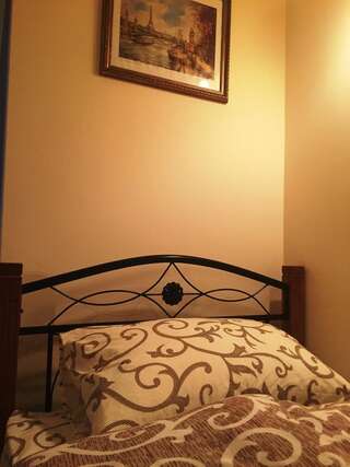 Хостелы Westend Hostel Kyiv Киев Двухместный номер с 2 отдельными кроватями-4