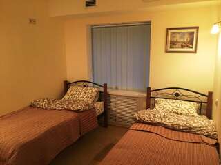 Хостелы Westend Hostel Kyiv Киев Двухместный номер с 2 отдельными кроватями-6
