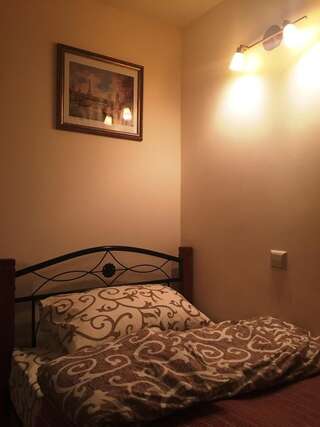 Хостелы Westend Hostel Kyiv Киев Двухместный номер с 2 отдельными кроватями-7